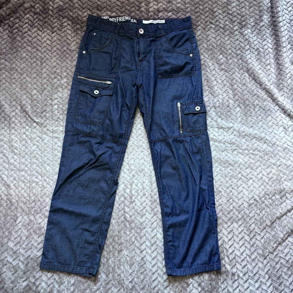 ⭐️⭐️⭐️Women’s DKNY Boyfriend lightweight cargo Jean size 8